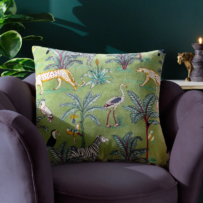 Wilds Cushion Palm Leaf