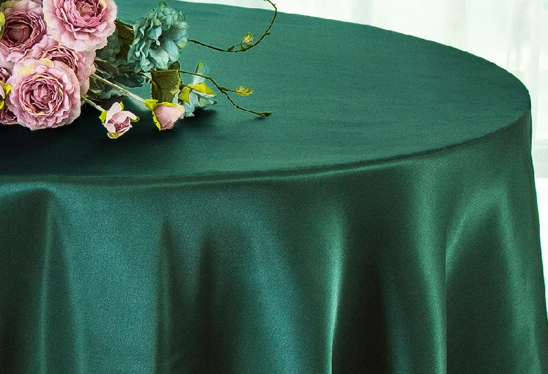 108" Seamless Round Satin Tablecloth - Hunter Green/Holly Green (1pc)